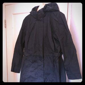 Northface Women’s Raincoat